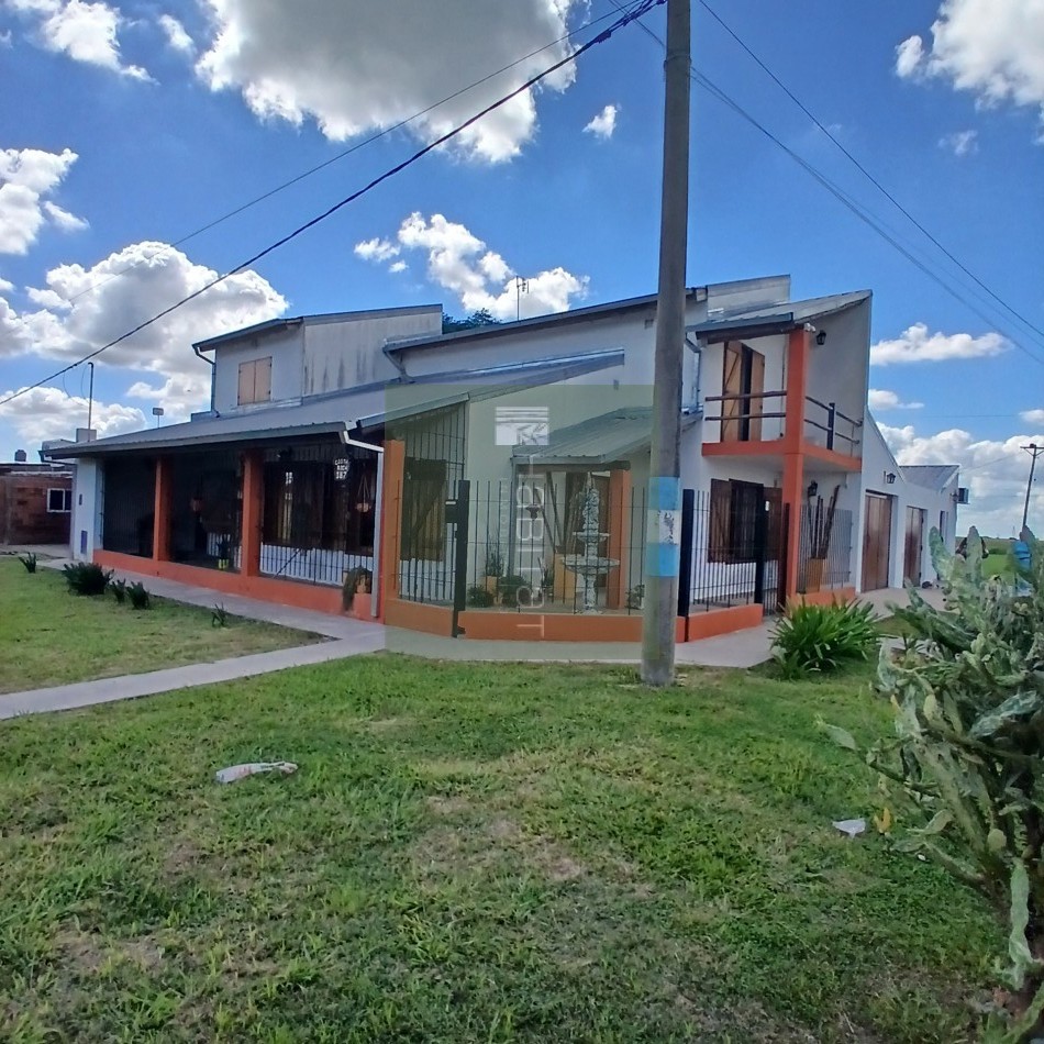 VENTA ESPECTACULAR PROPIEDAD CASA DOS PLANTAS Y DPTO LATERAL