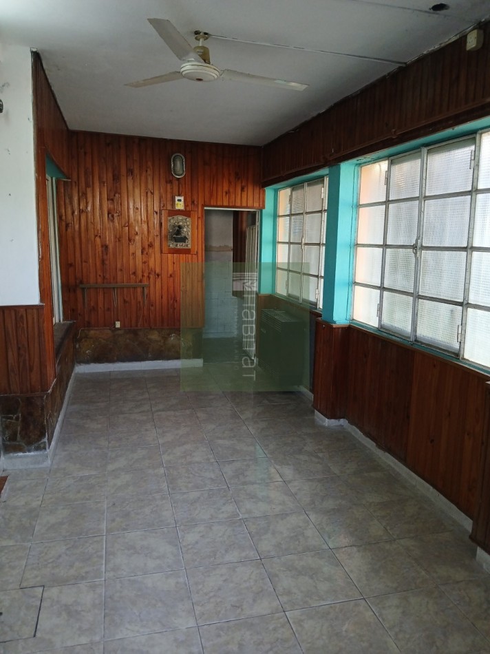 Amplia casa en venta zona centro Villa Constitucion