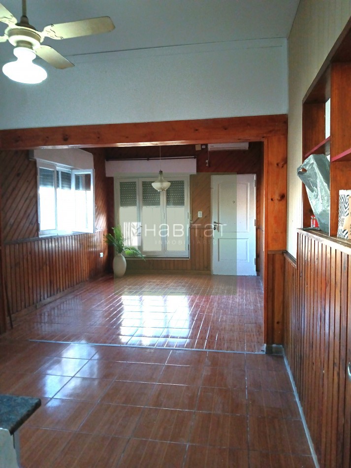 Amplia casa en venta zona centro Villa Constitucion