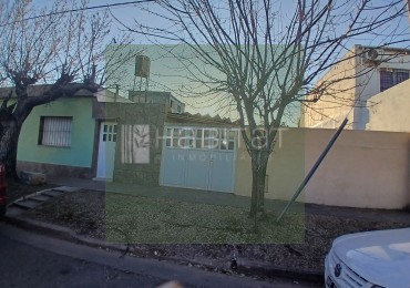 Amplia casa en venta zona centro Villa Constitucion